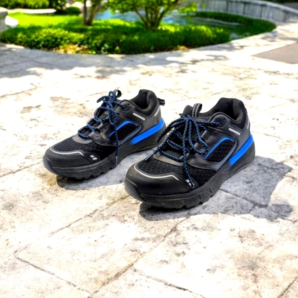 Herman Survivors Sz 7.5 Black and Blue Leather Athletic Shoes